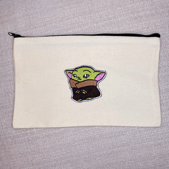 Star Wars inspired Baby Grogu zippered pouch New - Picture 1 of 6